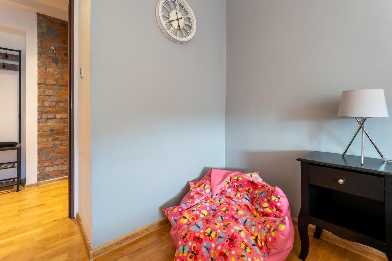 Apartament Ratuszlove - 2 Osobne Sypialnie, Z Widokiem Na Ratusz - By Spaceapart Jelenia Gora Bagian luar foto