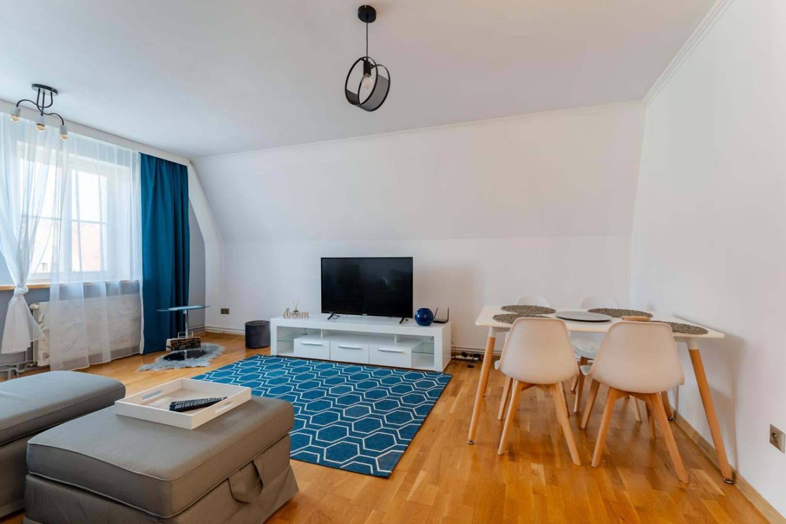 Apartament Ratuszlove - 2 Osobne Sypialnie, Z Widokiem Na Ratusz - By Spaceapart Jelenia Gora Bagian luar foto