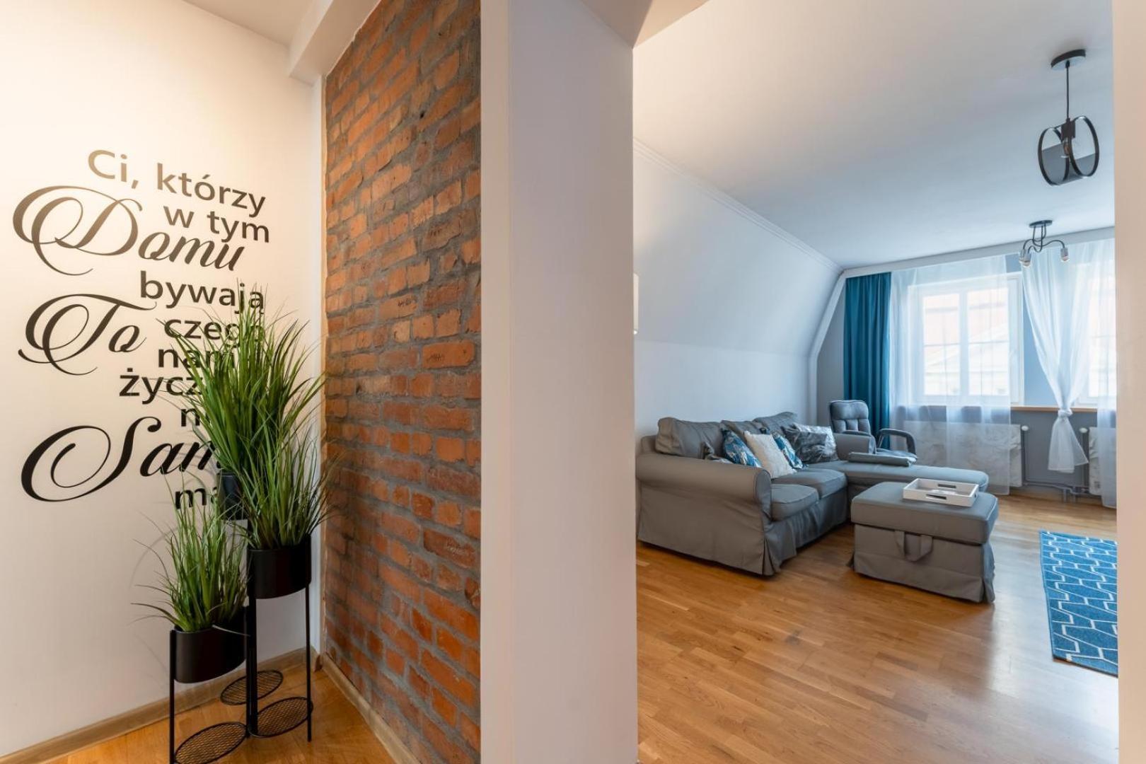 Apartament Ratuszlove - 2 Osobne Sypialnie, Z Widokiem Na Ratusz - By Spaceapart Jelenia Gora Bagian luar foto