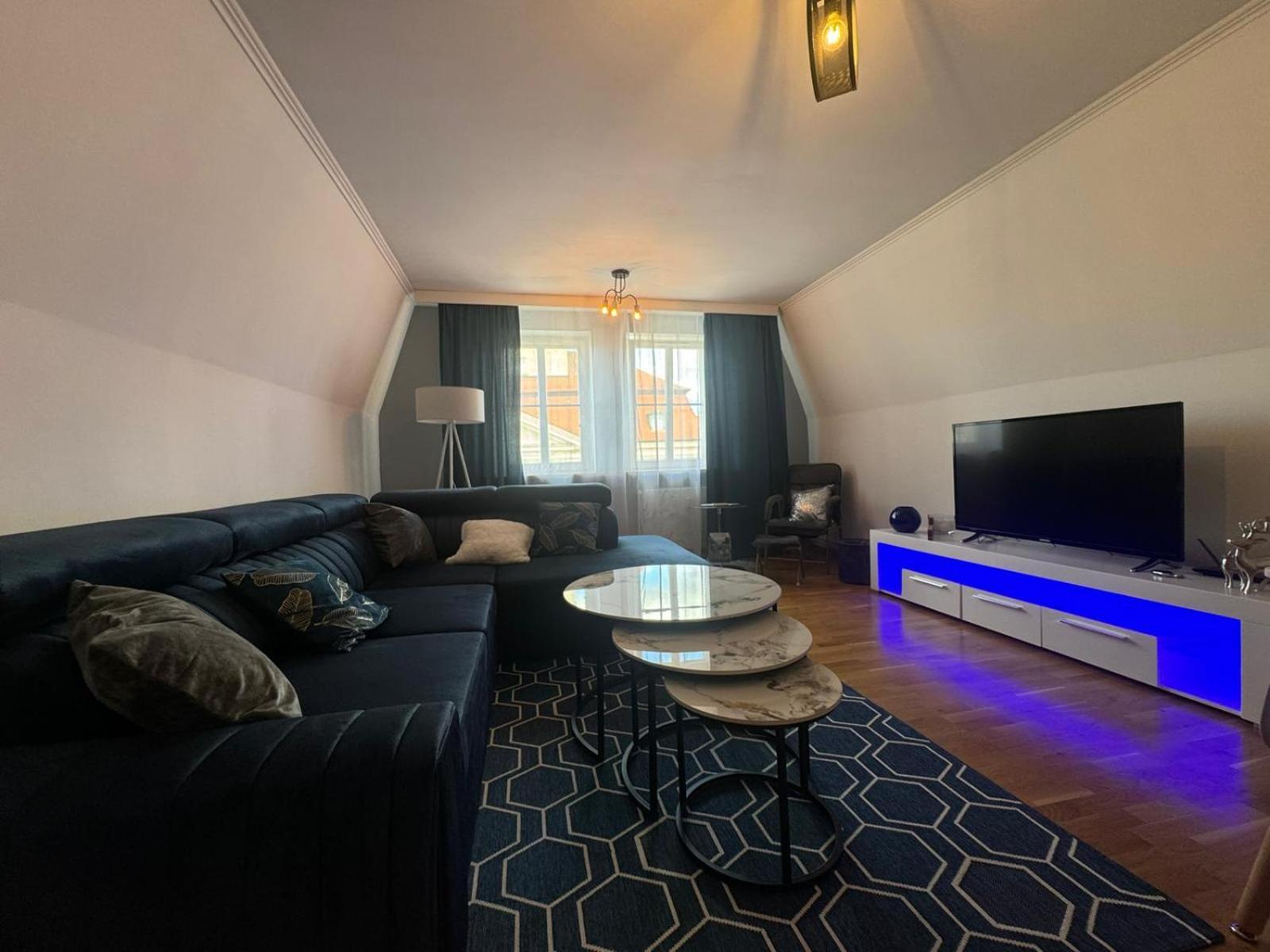 Apartament Ratuszlove - 2 Osobne Sypialnie, Z Widokiem Na Ratusz - By Spaceapart Jelenia Gora Bagian luar foto
